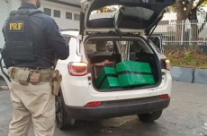  Veículo com mais de 300 quilos de maconha é apreendido na MS-379 