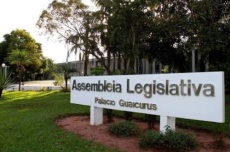  Assembleia volta hoje com vários projetos em pauta 
