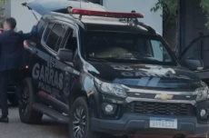  Polícia cumpre mandados em operação que tem influencer como um dos alvos 