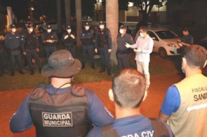 Ação conjunta fecha 48 comércios e prende uma pessoa em Ponta Porã