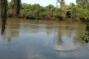 Itaporã: Bote vira com três pessoas no Rio Brilhante em Santa Terezinha, duas estão desaparecidas