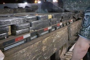 Mais de 3,5 toneladas de maconha que saíram de MS são apreendidas no Paraná