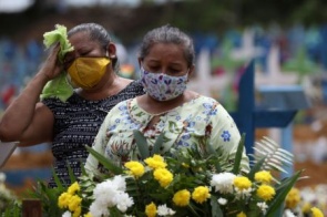 Brasil registra 600 novas mortes por coronavírus em 24 h e bate recorde