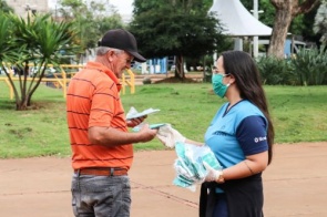 Além dos profissionais da saúde, população também recebe doação de máscaras da Unigran