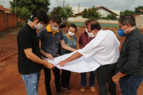 Pacco assina ordem de serviço para inicio da drenagem e pavimentação nos bairros João Rodrigues e Jardim Vitória