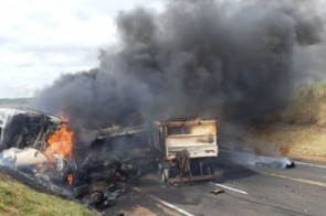 Caminhoneiro de Rio Brilhante morre em grave acidente com incêndio no PR