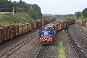 Estudo para ferrovia que ligará Dourados ao Paraná deve ser assinado em julho