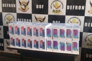 Policiais do DOF apreendem 180 smartphones na região de fronteira