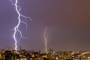 ‘Ciclone Bomba’ no sul provoca ‘tempestade elétrica’ com 729 raios em 4h em MS