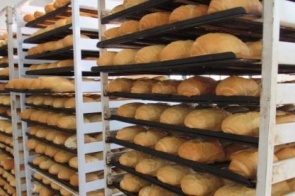 Detentos produzem 400 pães por dia para a UPA e Hospital da Vida