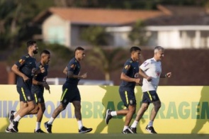 Seleção brasileira faz primeiro treino para estreia nas eliminatórias da Copa do Mundo