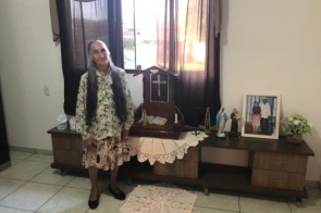 Itaporã: Dona Júlia está de volta a sua casa, agora de alvenaria e com mobília nova