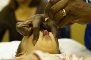 Mais de 60% das crianças ainda não foram vacinadas contra a pólio