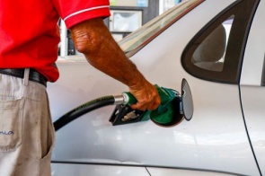 Petrobras anuncia reajustes de 6% para a gasolina e de 5% para o diesel