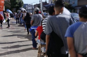 De atendente a empacotador, Funtrab oferece 239 vagas de emprego nesta quarta
