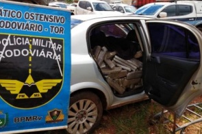 Polícia Militar Rodoviária apreende veículo carregado com maconha após traficante abandoná-lo na rodovia