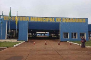 Prefeitura assina contrato de R$ 2,6 milhões para pavimentar bairro de Dourados