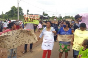 Após denúncias, indígenas a favor de liderança fecham rodovia em protesto a nova eleição