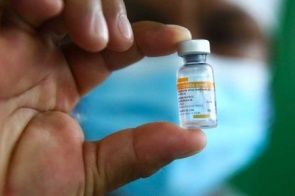 Avião da China chega em SP com insumos para 8,6 milhões de vacinas