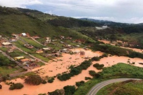 Chuvas estragam doses de vacina contra a covid-19 em cidade de Minas