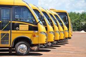 Programa “Caminhos da Escola” garante 2 ônibus novos para atender a educação de Itaporã
