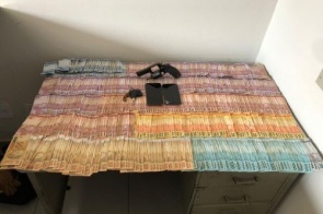 Em menos de 24h polícia recupera arma e R$ 20 mil furtados de comerciante