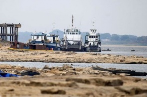 Baixa histórica em nível de rio atrasa comércio exterior do Paraguai