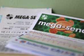 Ninguém acerta Mega-Sena e prêmio acumula em R$ 34 milhões