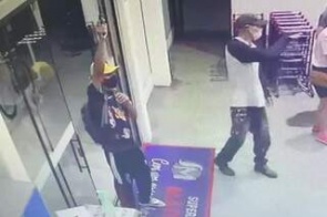 Homens armados invadem e assaltam supermercado