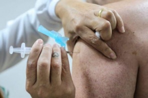 Vacina dose 3 começa hoje para pessoas com 58 anos ou mais em Dourados