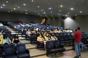 Colégio Unigran realiza aulão para estudantes relembrarem conteúdos