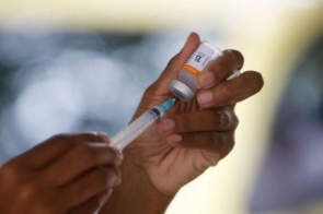 OMS adverte que nenhum país sairá da pandemia com reforço de vacinação