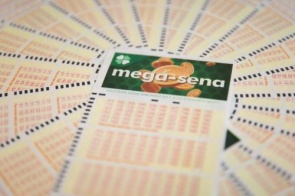 Mega-Sena acumula e pode pagar prêmio de R$ 6 milhões no sábado