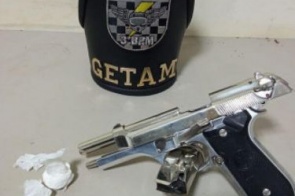PM prende mulher armada com pistola calibre 9 mm em Dourados