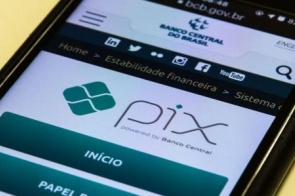 Globo 'erra no Pix' e vai à Justiça para reaver R$ 318 mil que pagou por engano