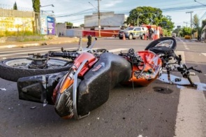 Motorista foge com Mercedes após bater e matar motociclista