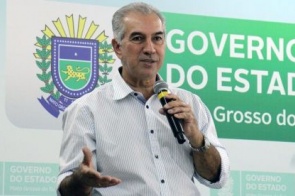 Reinaldo Azambuja assina convênios de R$ 22,9 milhões para obras em seis municípios