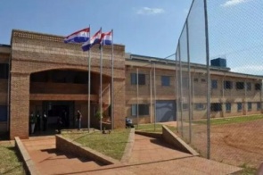 Com corda improvisada, integrantes do PCC fogem de presídio paraguaio