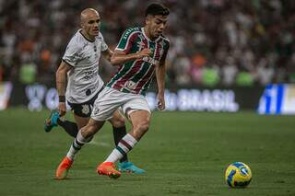 Fluminense sai na frente, mas Corinthians alcança empate de 2 a 2 no Maracanã