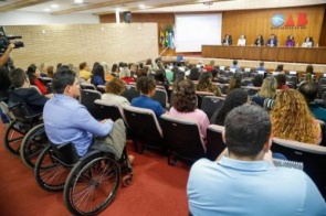 Seminário em Campo Grande busca caminhos para a inclusão de pessoas com deficiência no trabalho