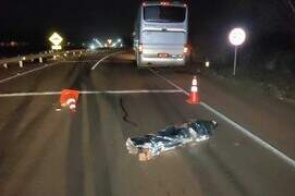 Adolescente de 16 anos morre atropelado por ônibus em rodovia
