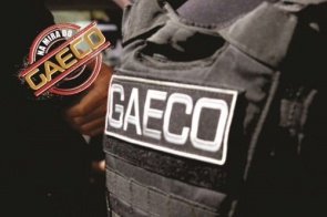 Operação do Gaeco mira policial penal que "ajuda" presos