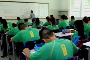 Como pretende trabalhar a educação básica em Mato Grosso do Sul?