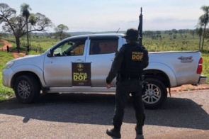 DOF recupera caminhonete roubada no DF antes de chegar ao Paraguai