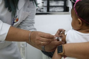 MS recebe 45 mil doses de vacina contra a Covid-19 para crianças