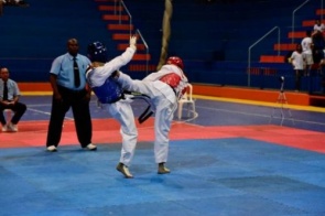 Atleta de MS disputa competições de taekwondo no Canadá e EUA