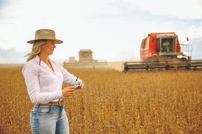 Botina no campo, grandes clientes e ótimos resultados: mulheres fazem a diferença no agronegócio