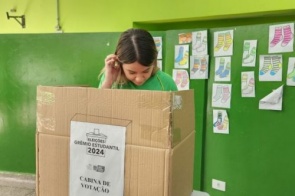 Escolas estaduais realizaram eleições dos grêmios estudantis