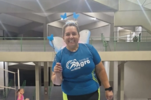 Familiares se despedem de arquiteta que morreu ao cair de caminhonete