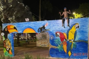 Artista transforma tinta e spray em identidade visual e referência cultural